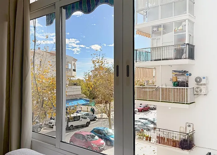 Estudio En Centro Cerca De La Playa Con Piscina By South Costa * ネルハ